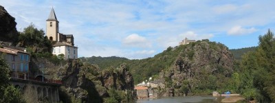 Village d’Ambialet sur les méandres du Tarn